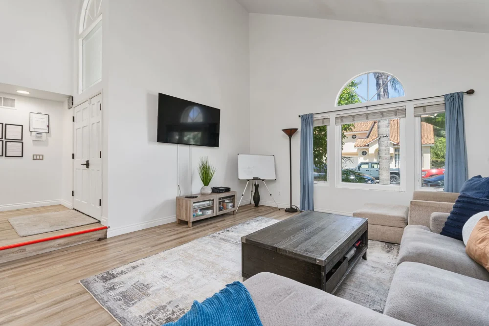 realign home - living 4